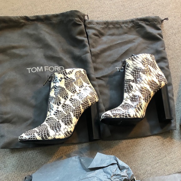 NWT $2880 Tom Ford Black and White Python Ankle Boots - Picture 5 of 10